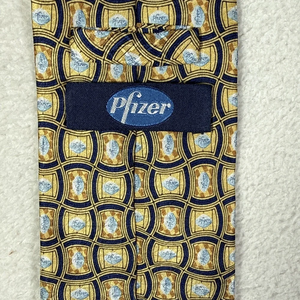 Promotional Pfizer Pharmaceuticals, 100% Silk Tie, Man Pill. Awesome‎